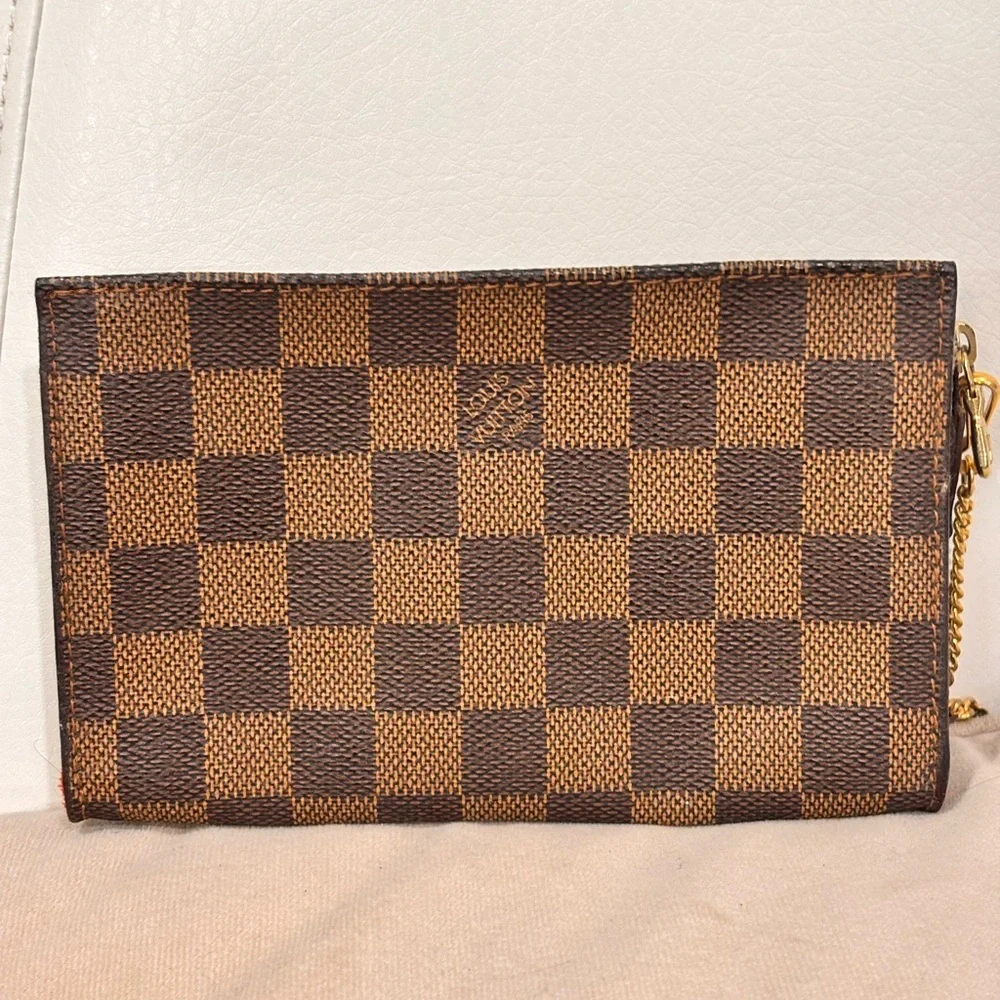 Louis Vuitton LV Damier Ebene Marais Bucket Zip Pouch - Picture 14 of 15